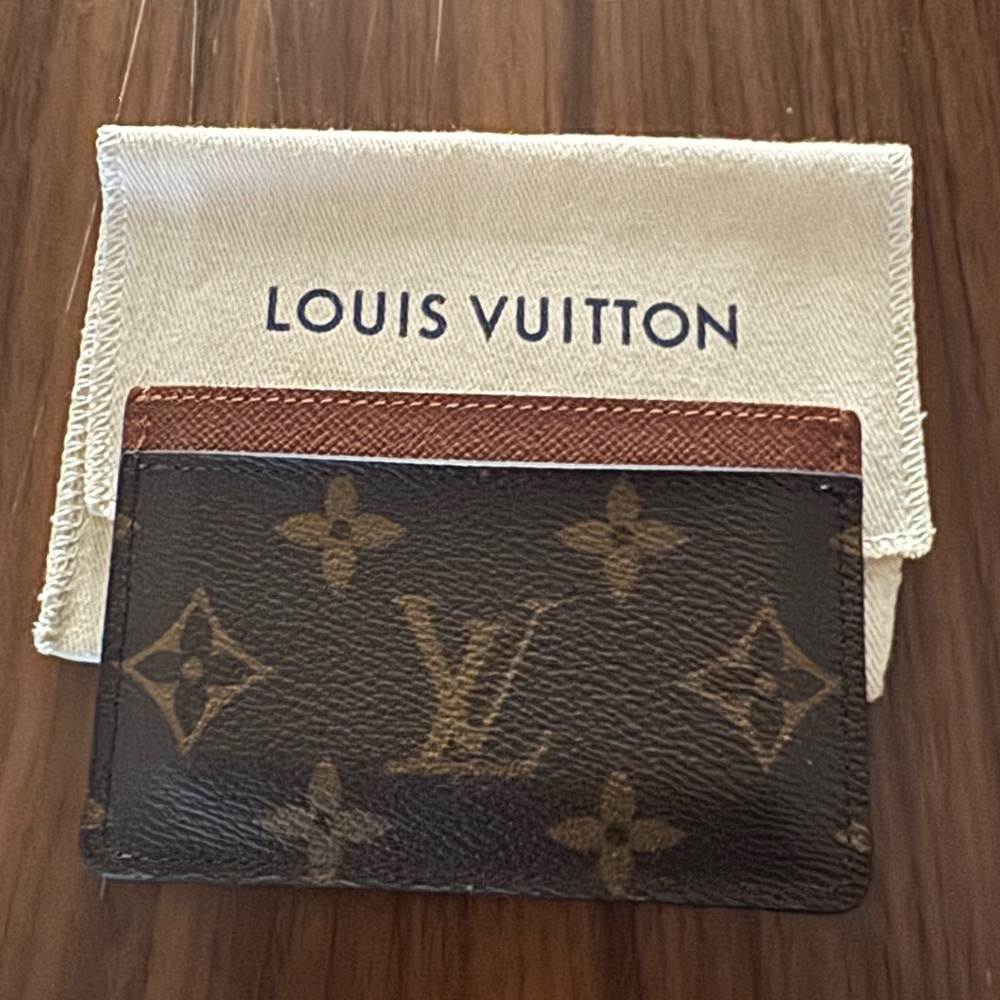 LOUIS Vuitton card case